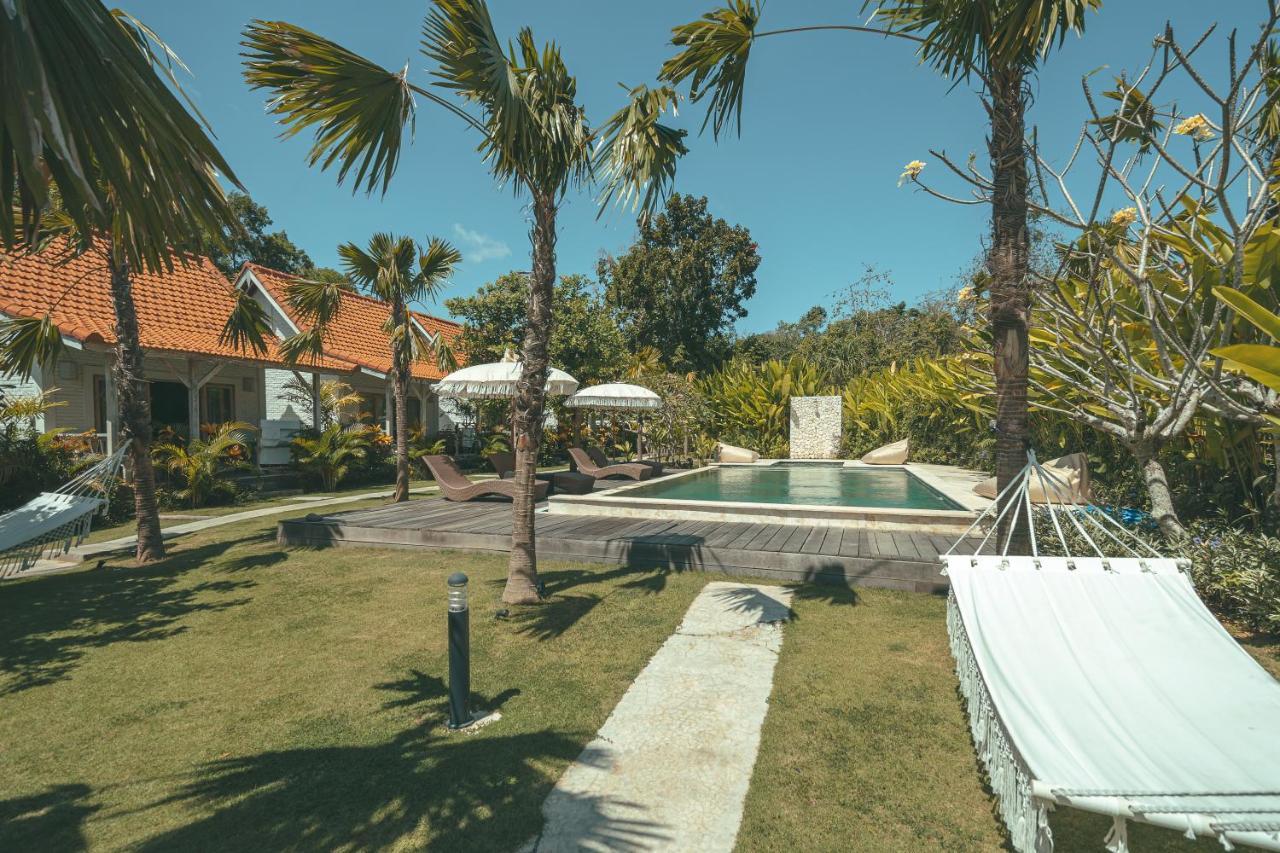 Cari Surf Camp & Studio'S Uluwatu Esterno foto